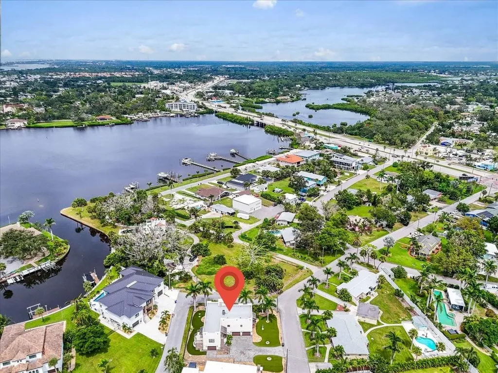302 Colonia Lane W Nokomis FL 34275