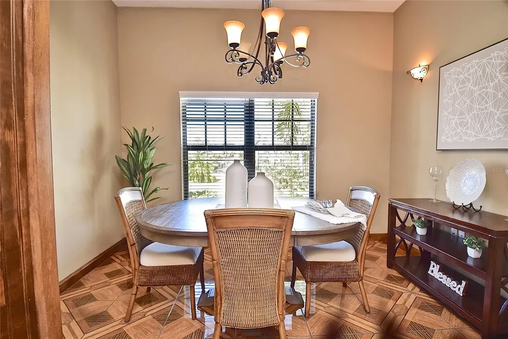 302 Colonia Lane W Nokomis FL 34275