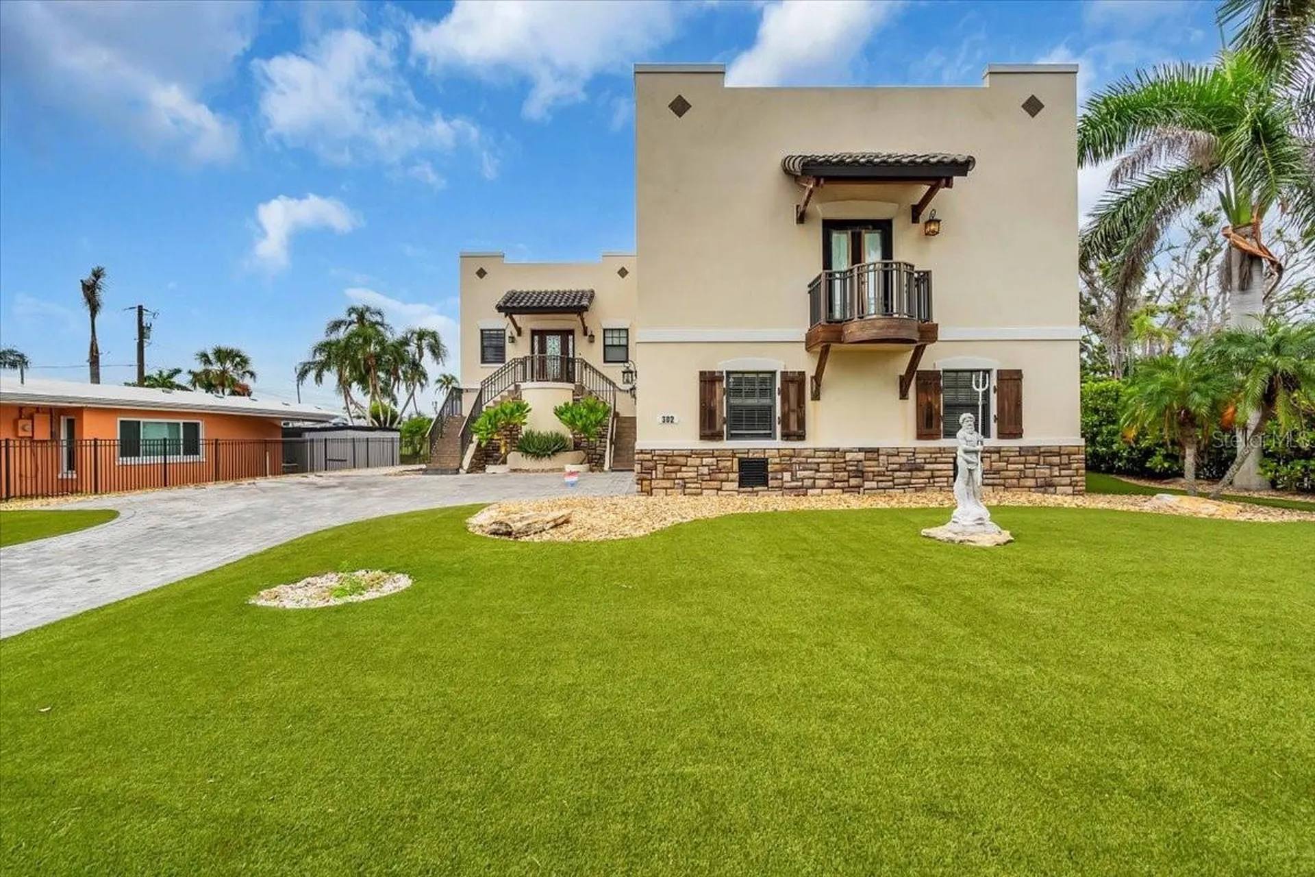 302 Colonia Lane W Nokomis FL 34275