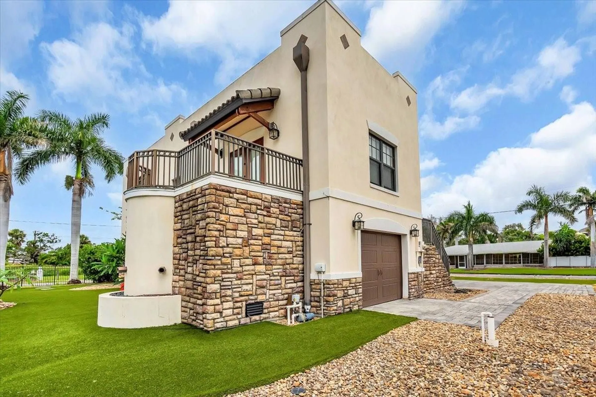 302 Colonia Lane W Nokomis FL 34275