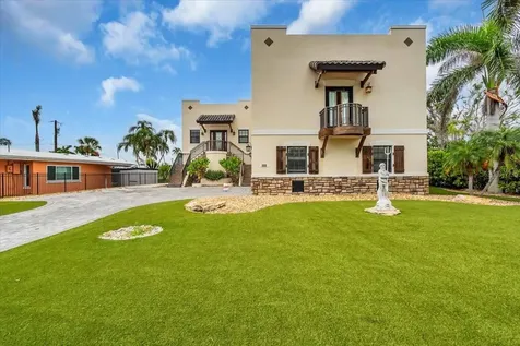 302 Colonia Lane W Nokomis FL 34275