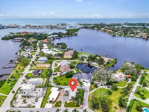 302 Colonia Lane W Nokomis FL 34275