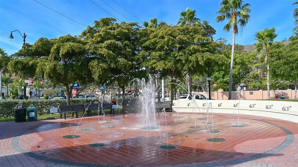 708 Tamiami Trail S Venice FL 34285