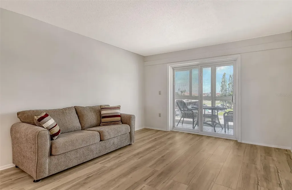 708 Tamiami Trail S Venice FL 34285