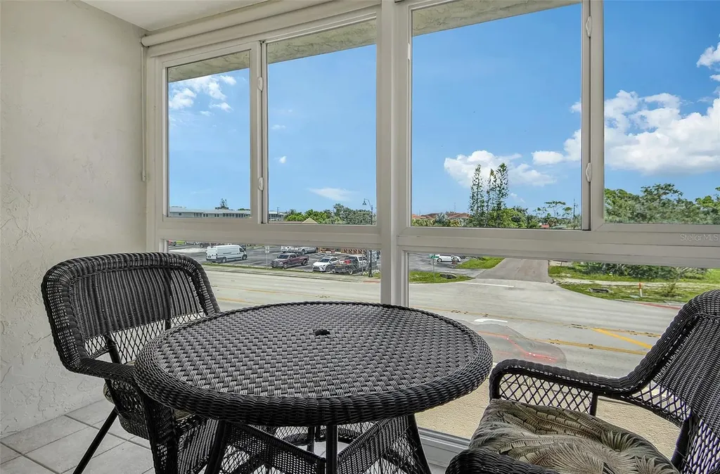 708 Tamiami Trail S Venice FL 34285