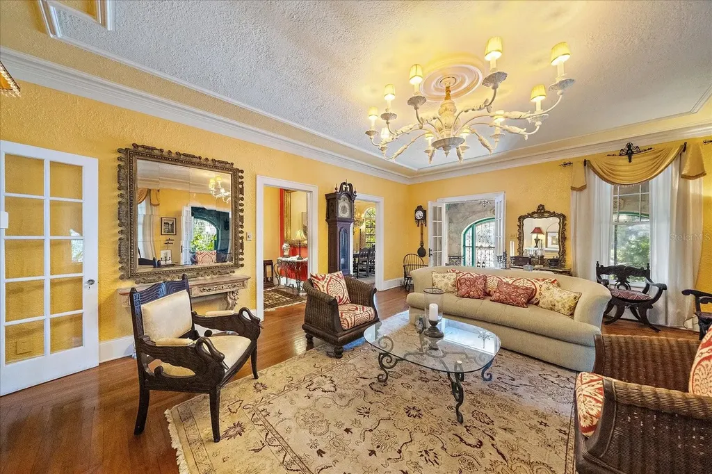 2830 Bay Shore Circle Sarasota FL 34234