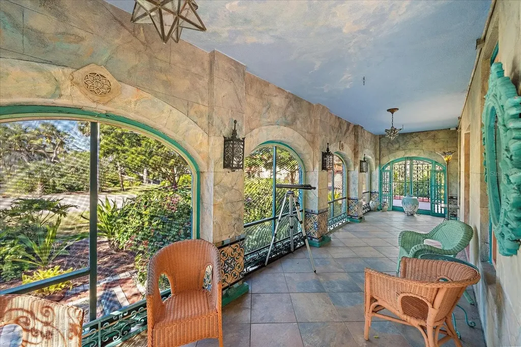 2830 Bay Shore Circle Sarasota FL 34234