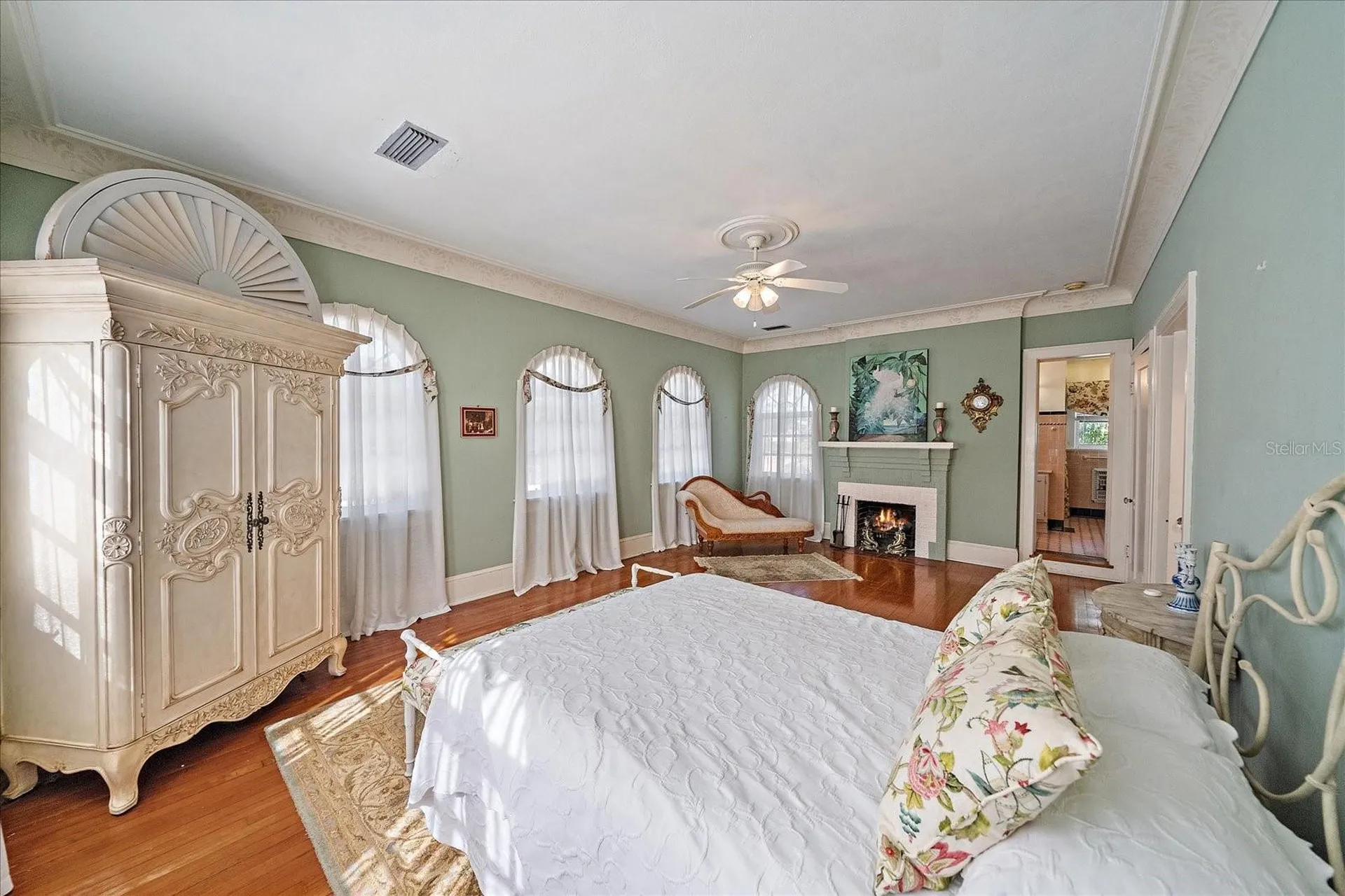 2830 Bay Shore Circle Sarasota FL 34234