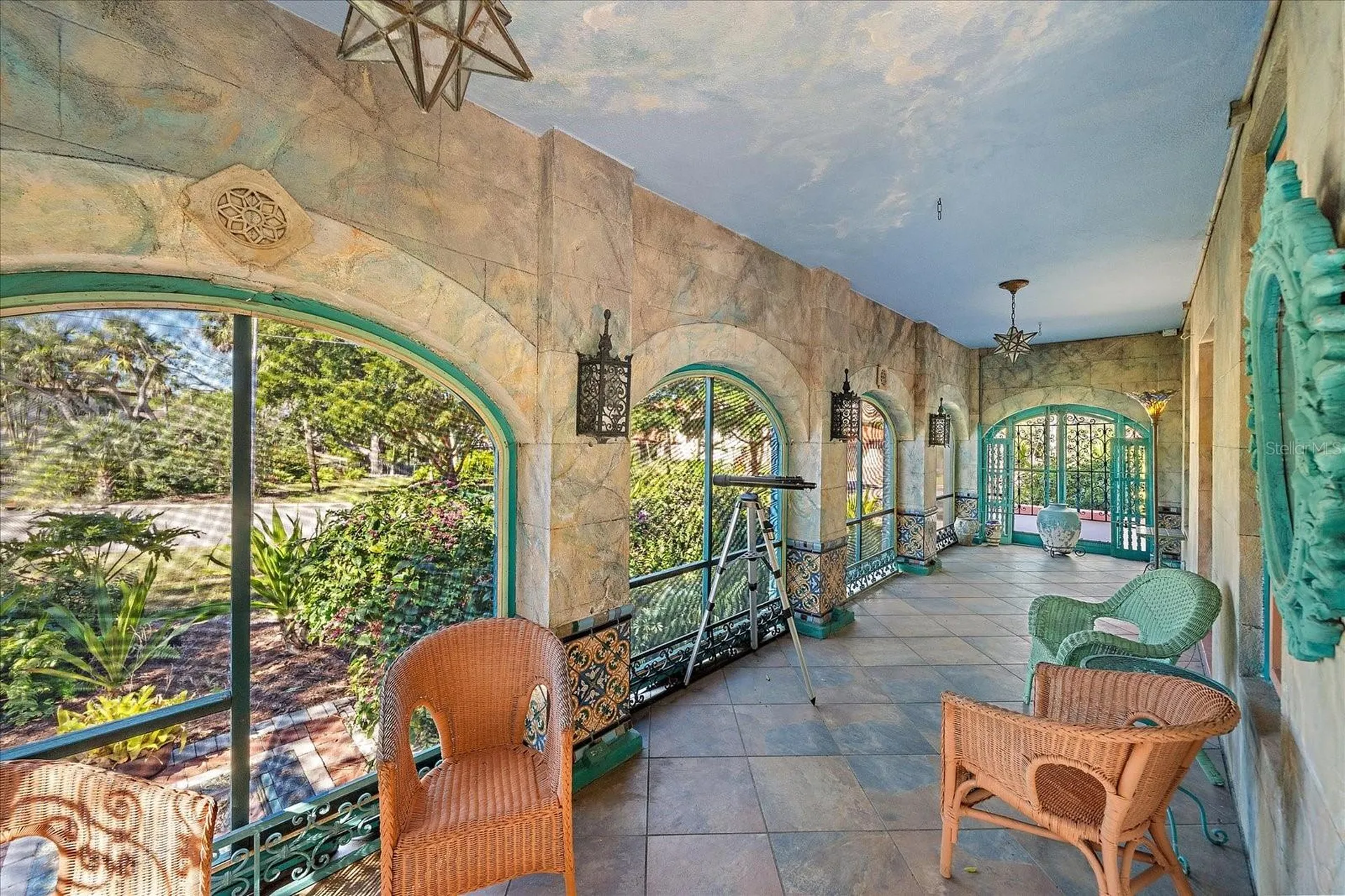 2830 Bay Shore Circle Sarasota FL 34234