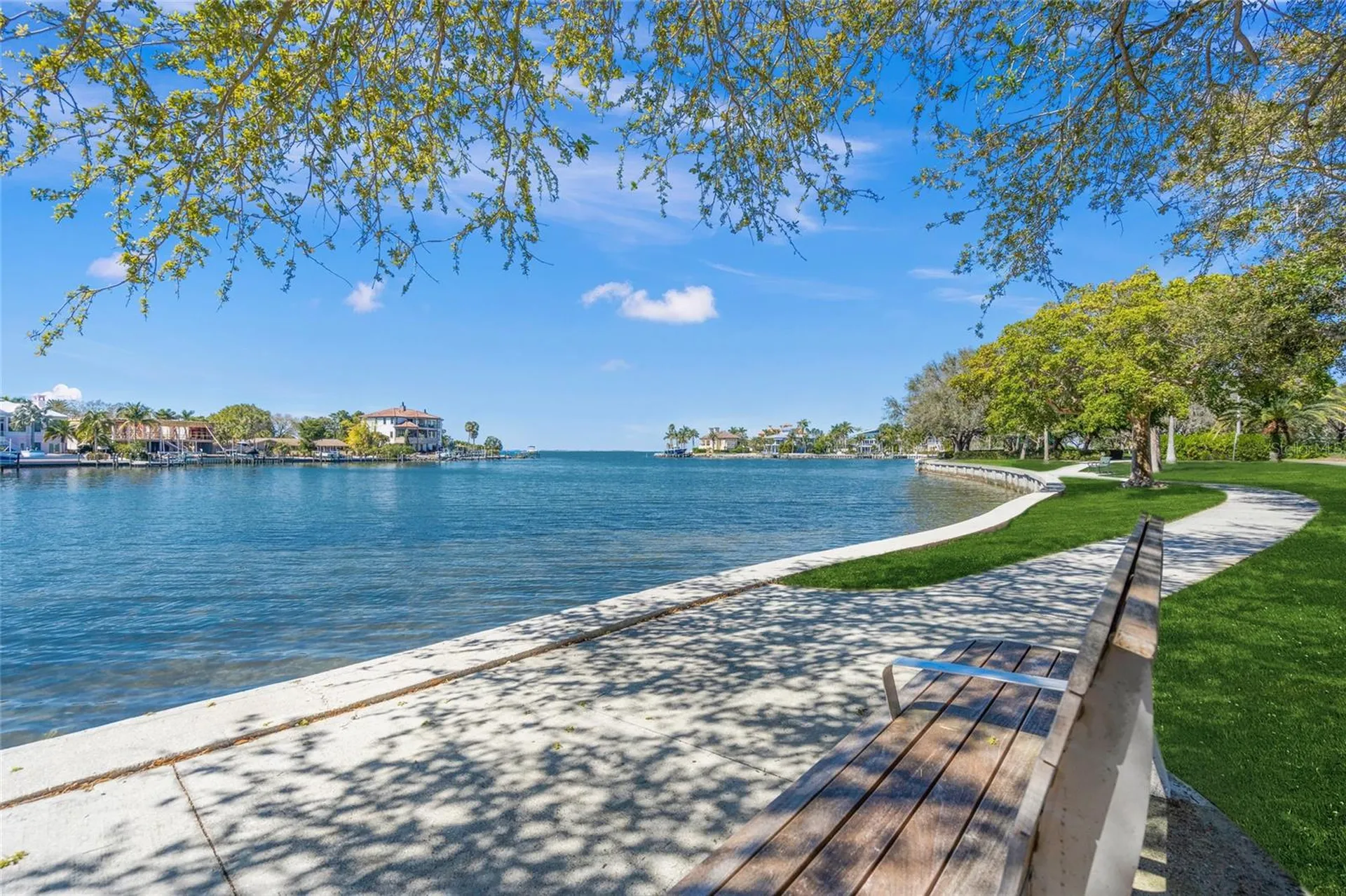 2830 Bay Shore Circle Sarasota FL 34234