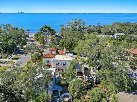 2830 Bay Shore Circle Sarasota FL 34234