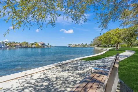2830 Bay Shore Circle Sarasota FL 34234