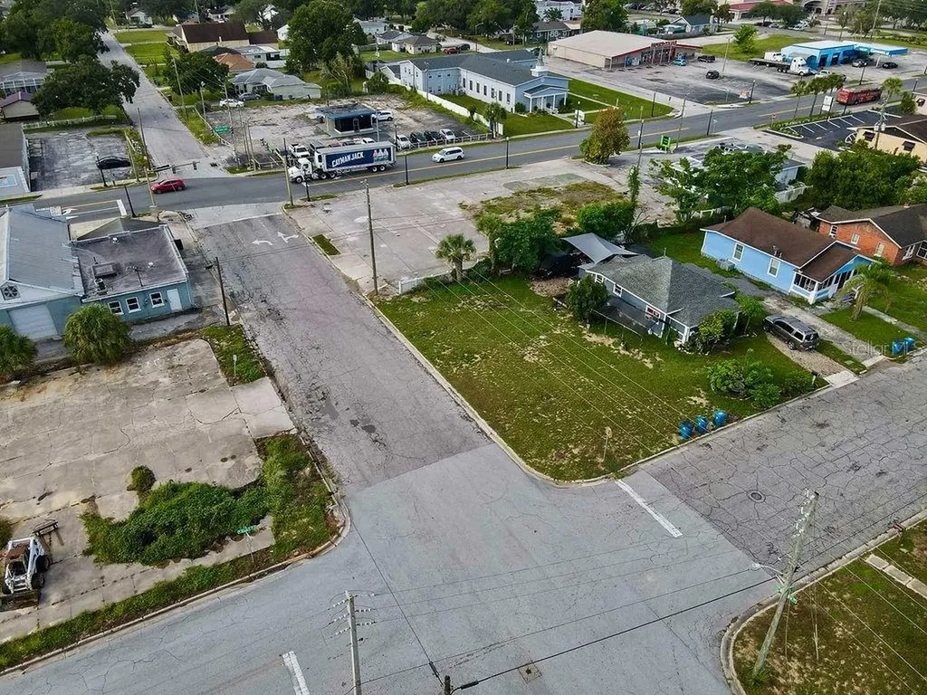 104 W Central Avenue Lake Wales FL 33853