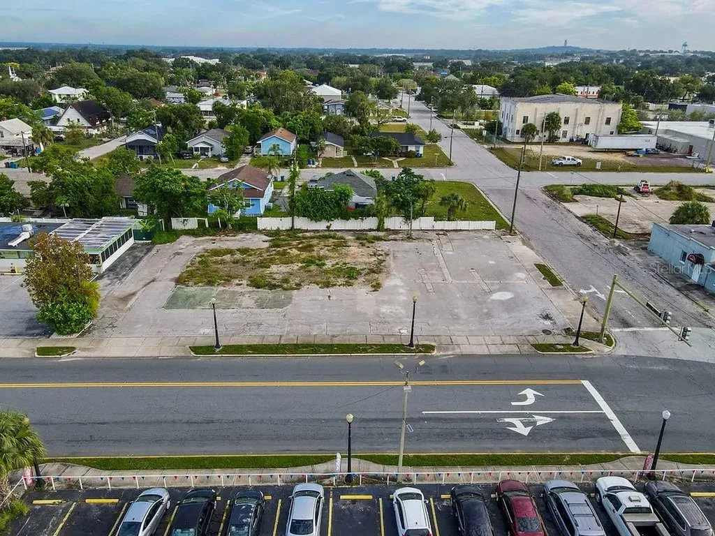 104 W Central Avenue Lake Wales FL 33853