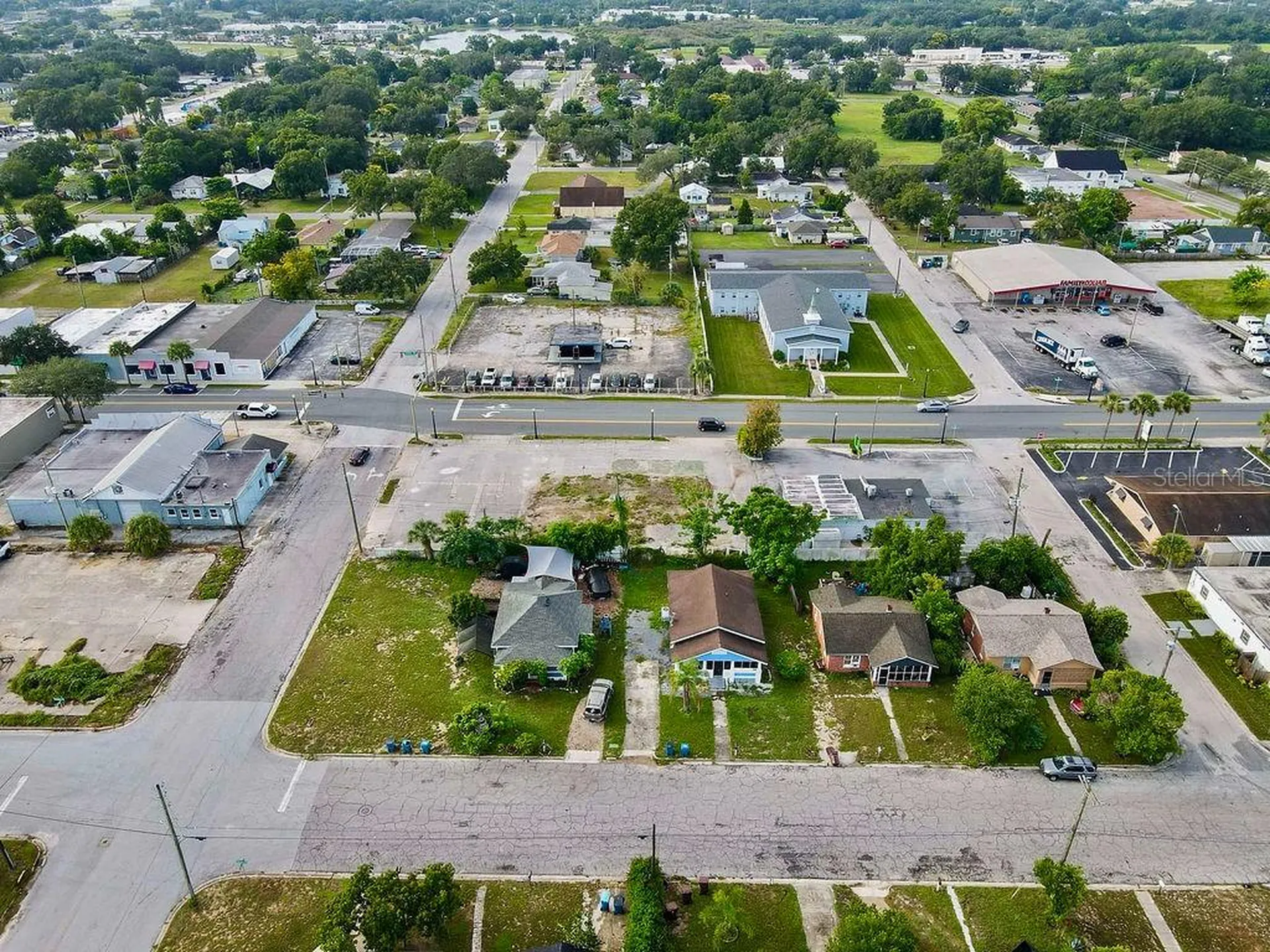 104 W Central Avenue Lake Wales FL 33853