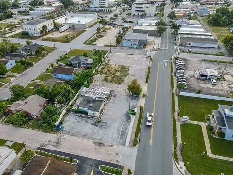 104 W Central Avenue Lake Wales FL 33853