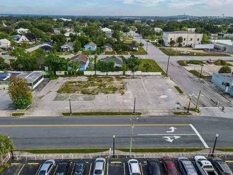 104 W Central Avenue Lake Wales FL 33853
