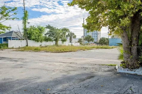 104 W Central Avenue Lake Wales FL 33853