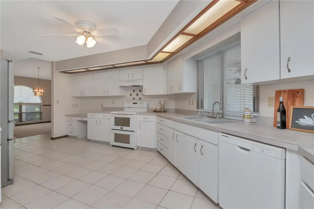 1615 Lady Bowers Trail Lakeland FL 33809