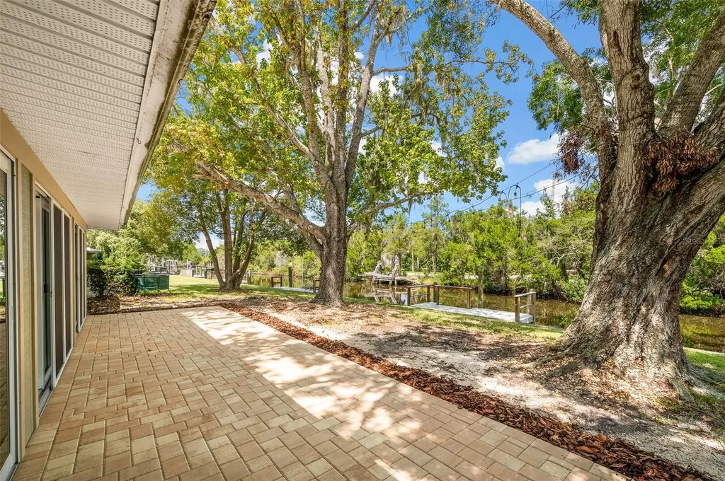 11280 W Bayshore Drive Crystal River FL 34429