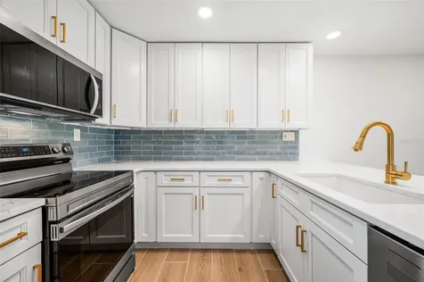 11280 W Bayshore Drive Crystal River FL 34429