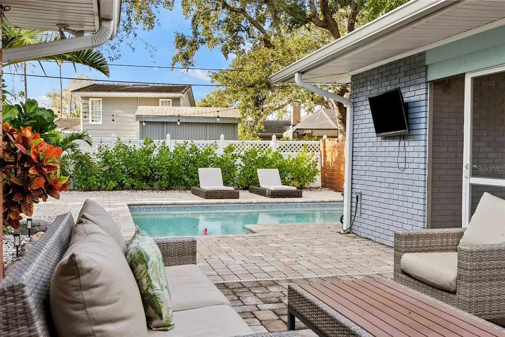 710 S Davis Boulevard Tampa FL 33606