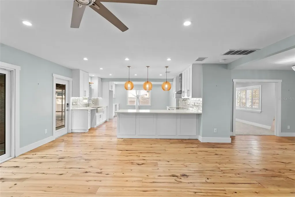 710 S Davis Boulevard Tampa FL 33606
