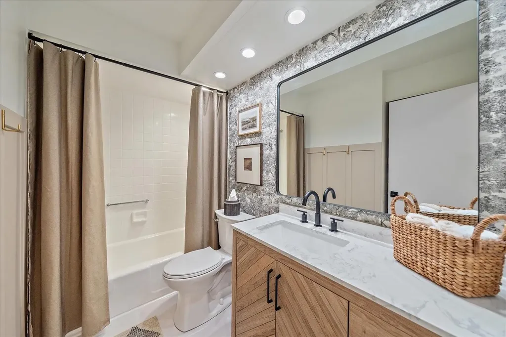 1211 Capri Isles Boulevard Venice FL 34292