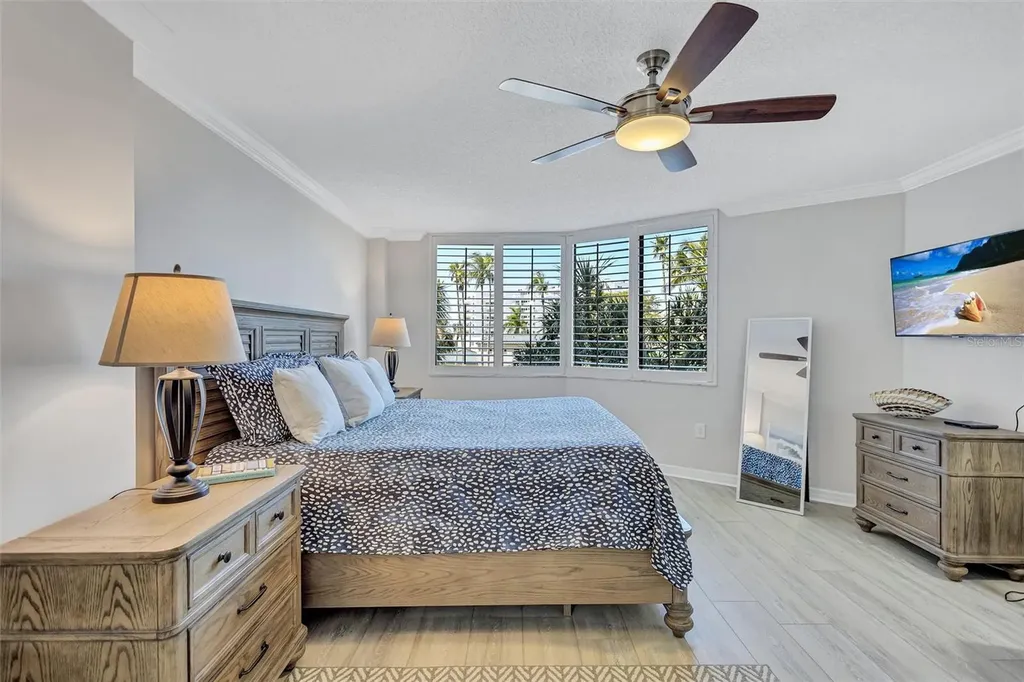 5880 Midnight Pass Road Sarasota FL 34242