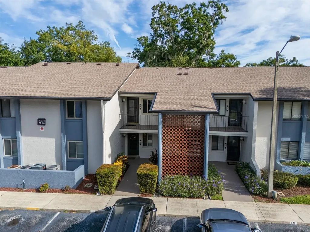 8 Escondido Circle Altamonte Springs FL 32701