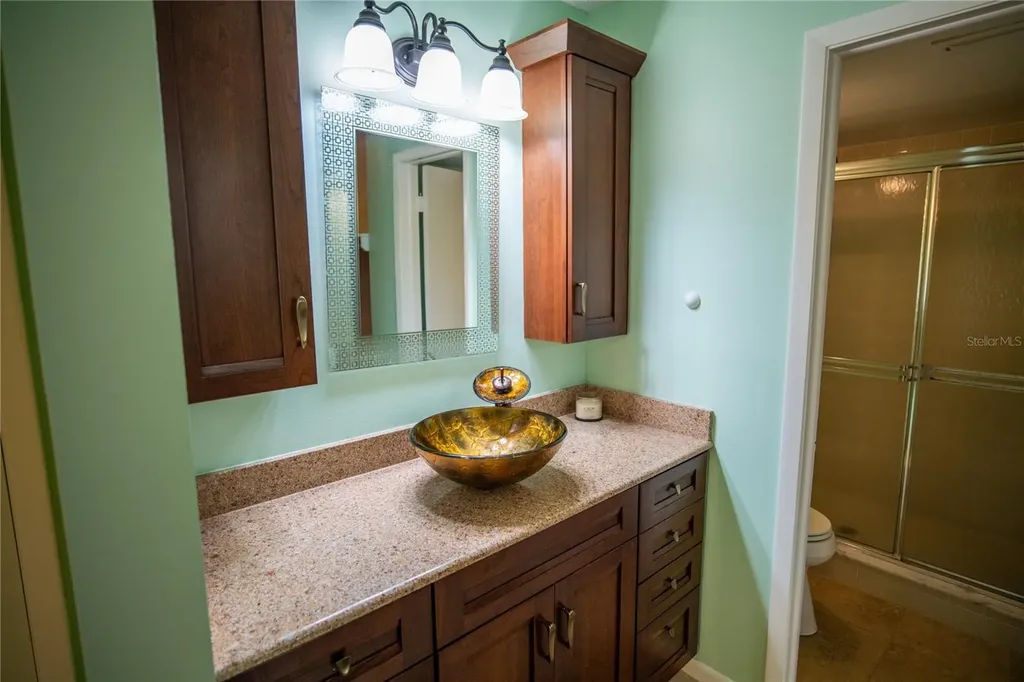 8 Escondido Circle Altamonte Springs FL 32701