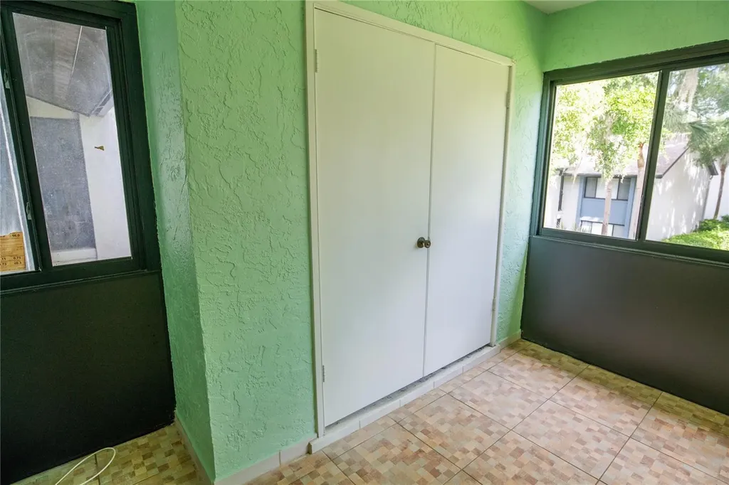 8 Escondido Circle Altamonte Springs FL 32701