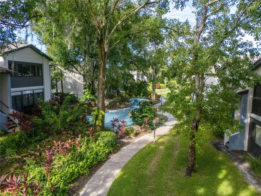 8 Escondido Circle Altamonte Springs FL 32701