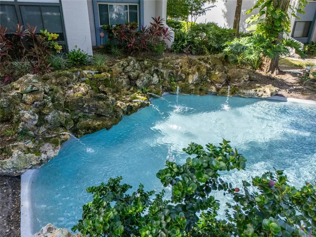 8 Escondido Circle Altamonte Springs FL 32701