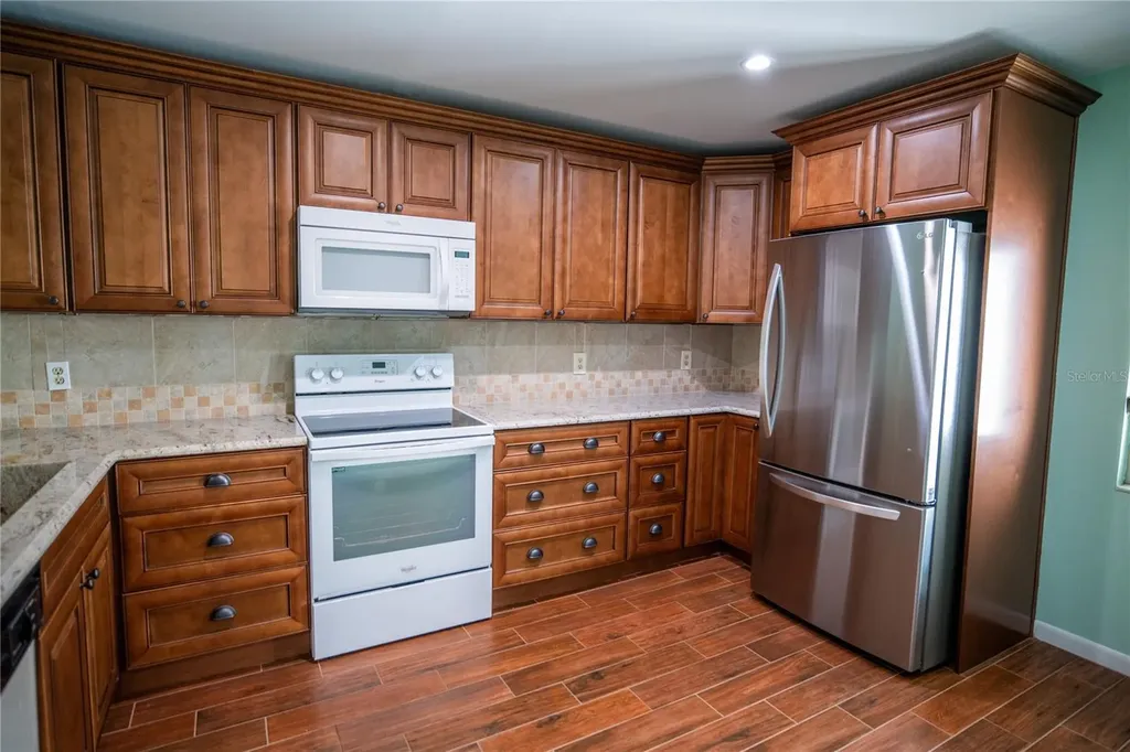 8 Escondido Circle Altamonte Springs FL 32701