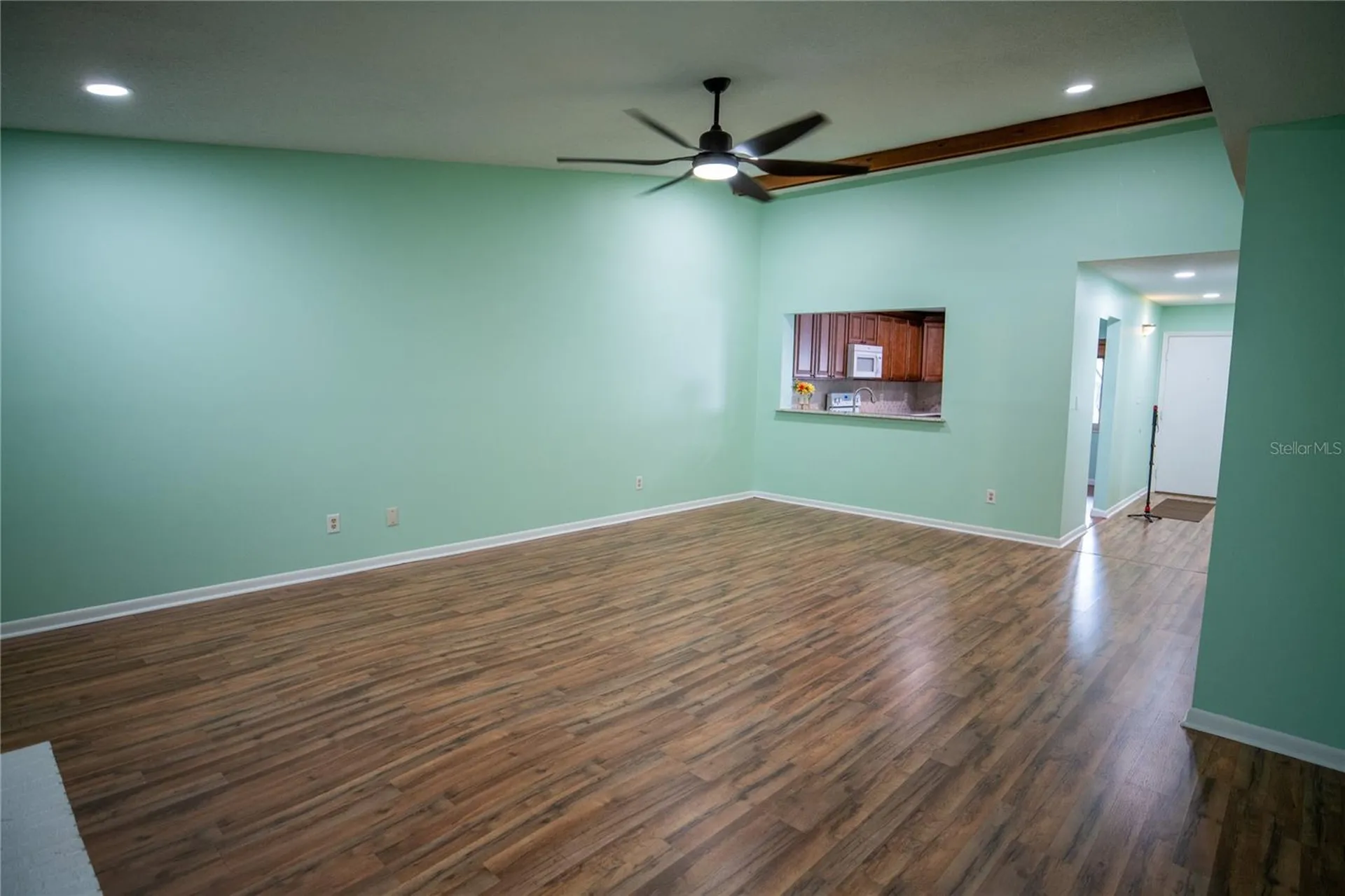 8 Escondido Circle Altamonte Springs FL 32701