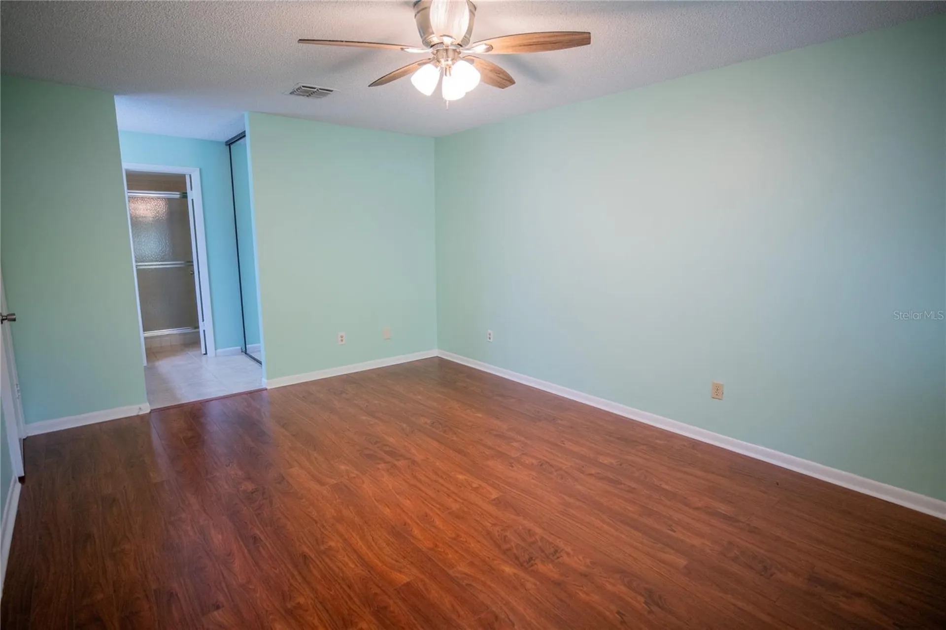 8 Escondido Circle Altamonte Springs FL 32701