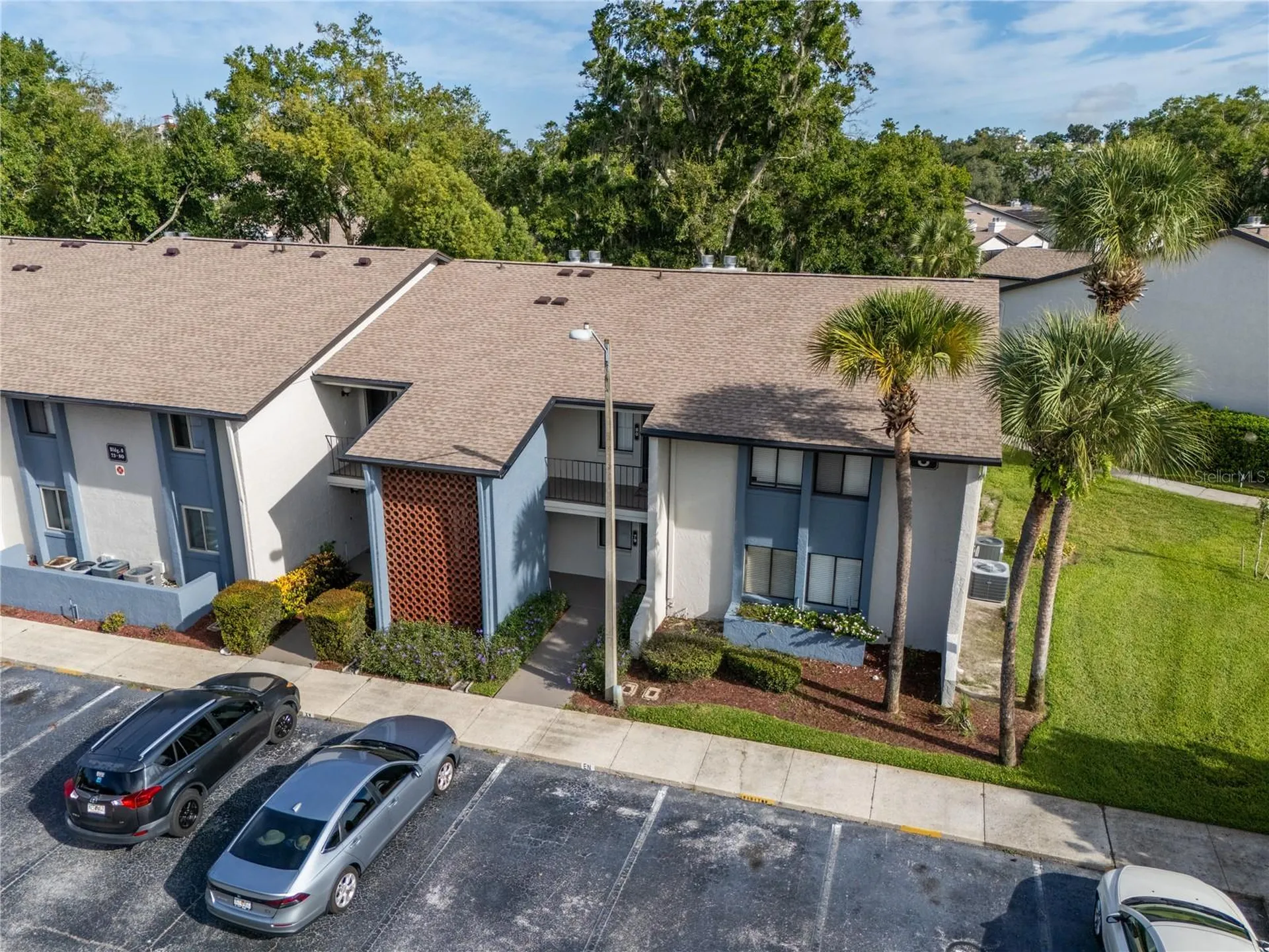8 Escondido Circle Altamonte Springs FL 32701