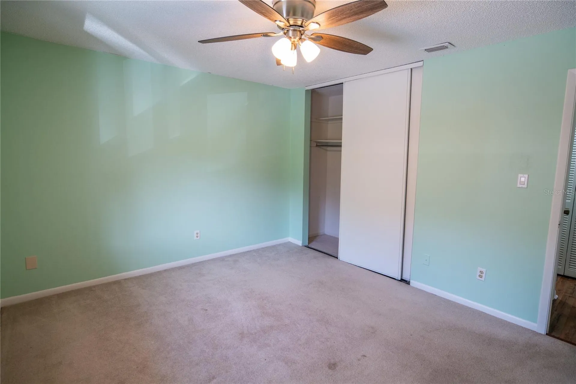 8 Escondido Circle Altamonte Springs FL 32701
