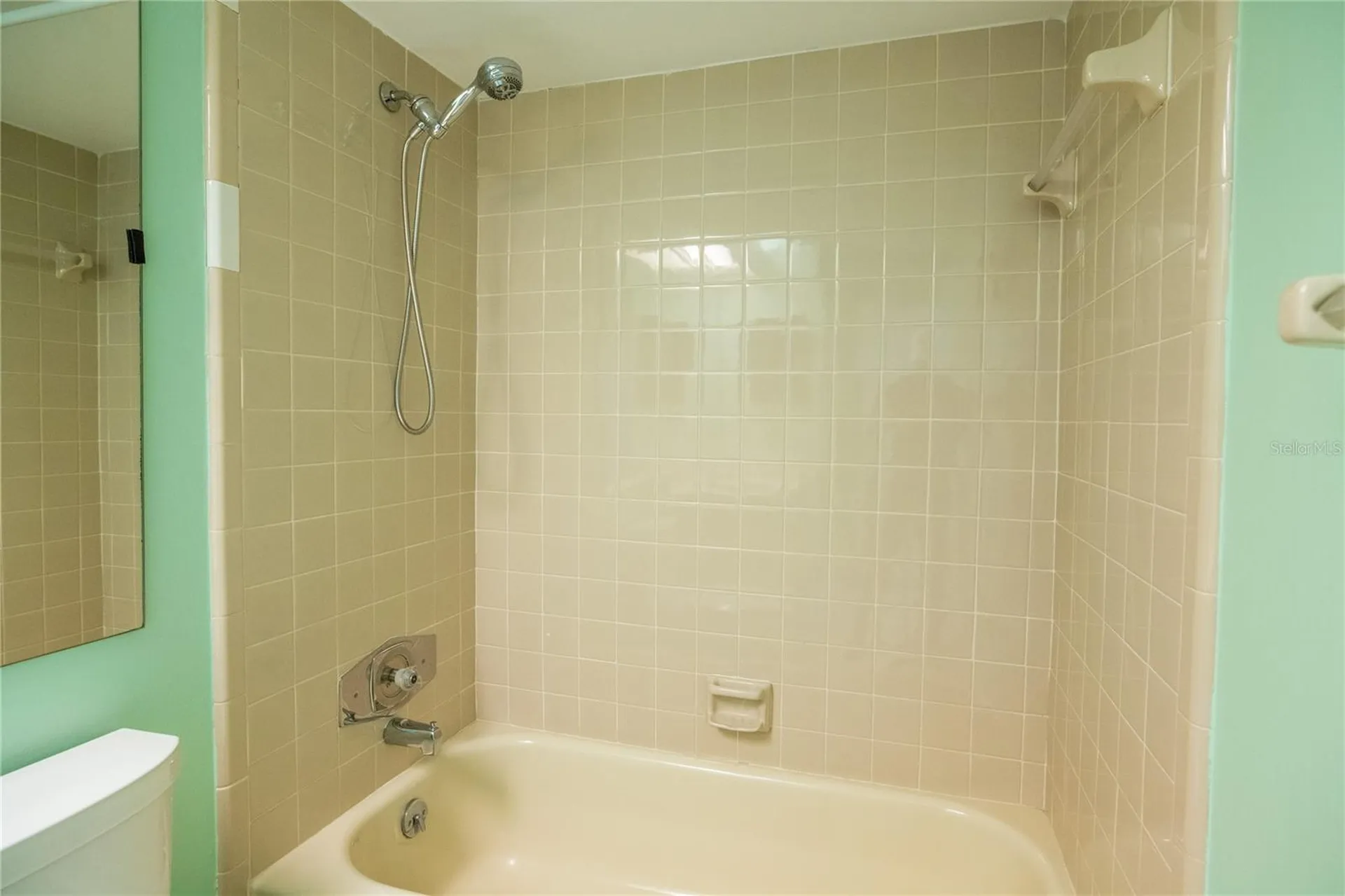 8 Escondido Circle Altamonte Springs FL 32701