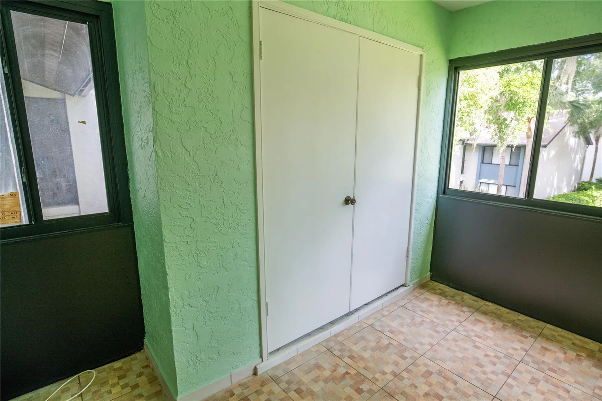 8 Escondido Circle Altamonte Springs FL 32701