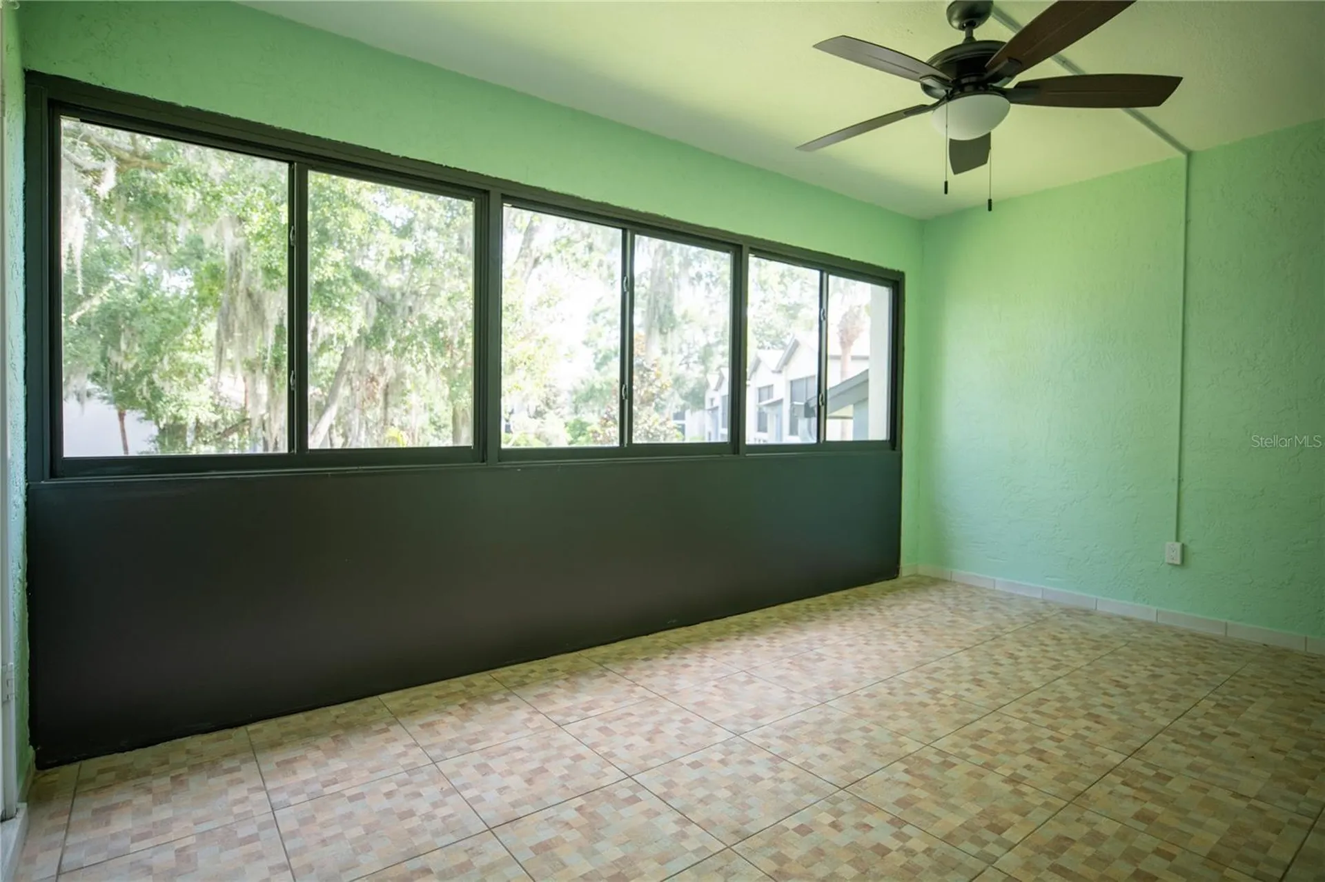 8 Escondido Circle Altamonte Springs FL 32701