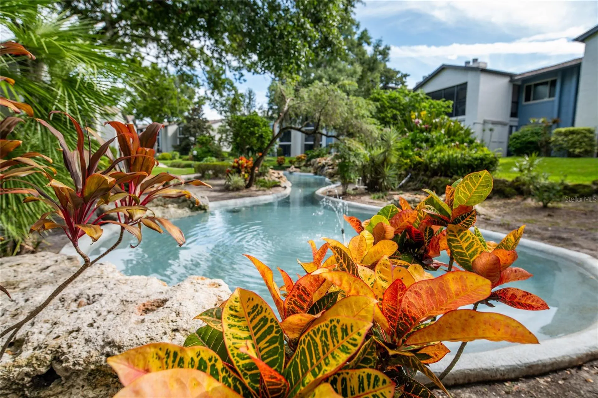 8 Escondido Circle Altamonte Springs FL 32701