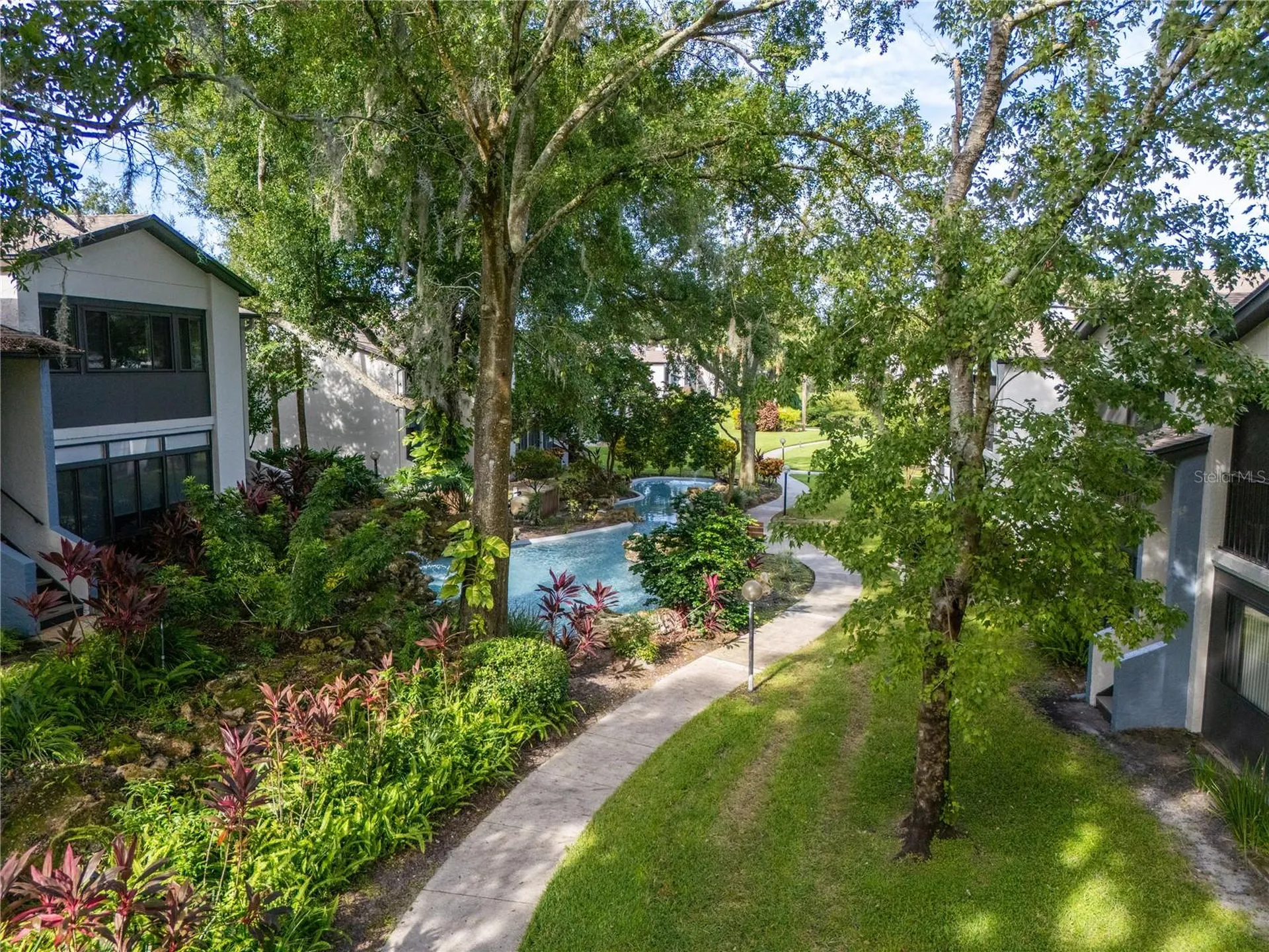 8 Escondido Circle Altamonte Springs FL 32701