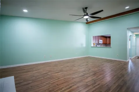 8 Escondido Circle Altamonte Springs FL 32701