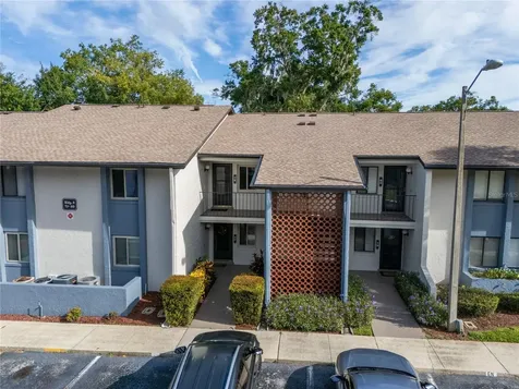 8 Escondido Circle Altamonte Springs FL 32701