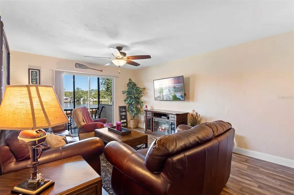 1640 Juno Trail Astor FL 32102