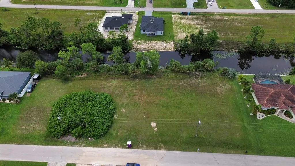 4140 NE 21st Place Cape Coral FL 33909