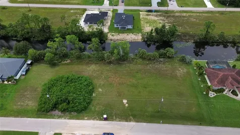 4140 NE 21st Place Cape Coral FL 33909