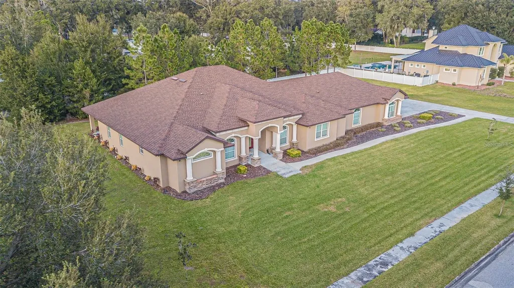 13102 Done Groven Drive Dover FL 33527